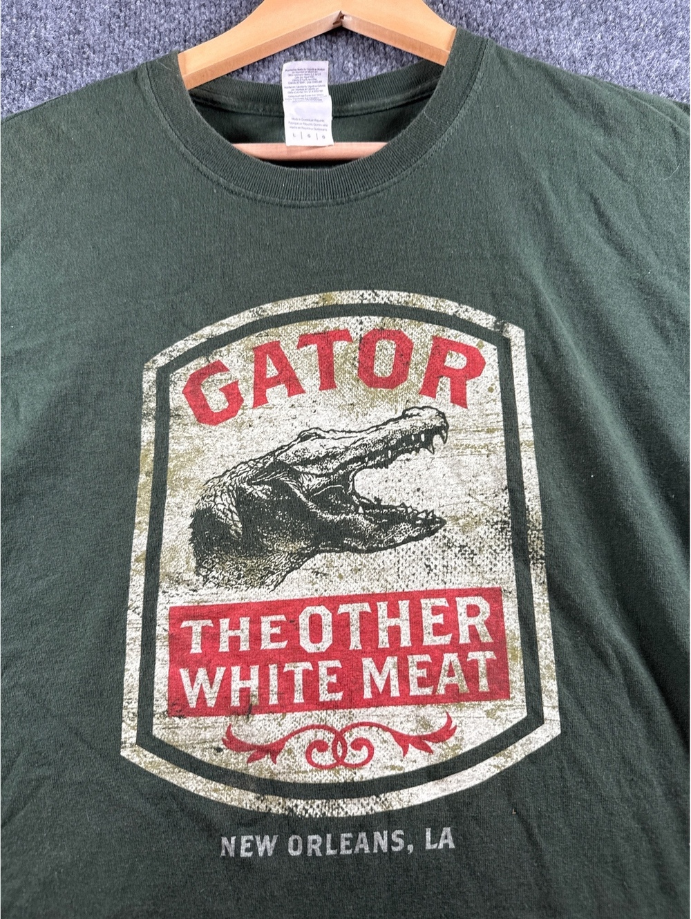 Gildan Gator The Other White Meat Mens L Green Alligator Graphic T-Shirt